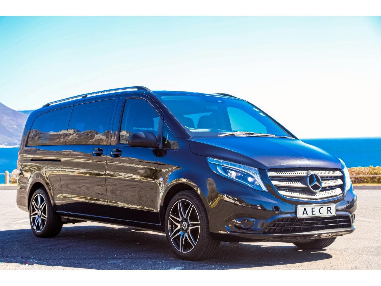 Mercedes Benz Viano Black.jpg