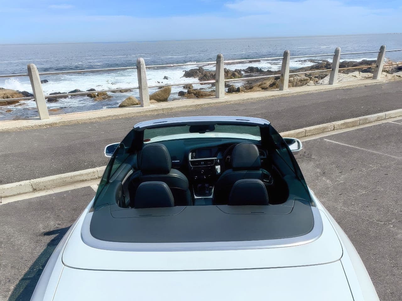 WhiteAudiA5_02.jpg